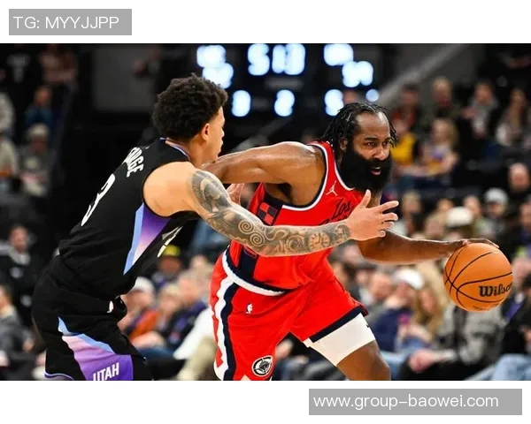 安芬尼西蒙斯表现平平15投5中三分8投3中贡献17分4篮板5助攻正负值12